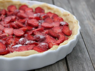 Super easy rustic strawberry pie